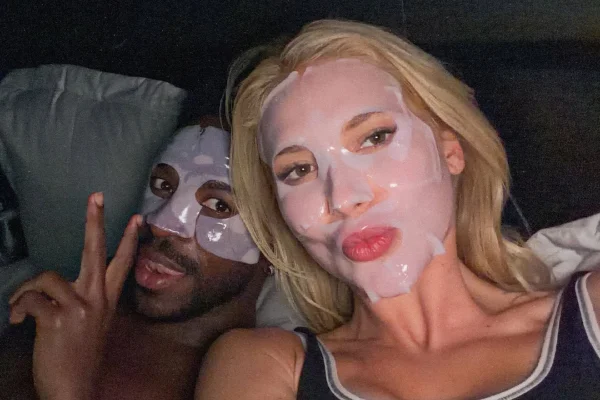 Virginia Fonseca mostra Vini Jr. de máscara hidratante e ele comenta