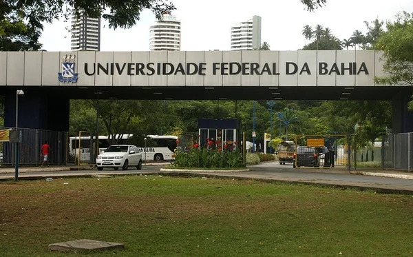 Detenta consegue na Justiça direito de cursar biblioteconomia na UFBA