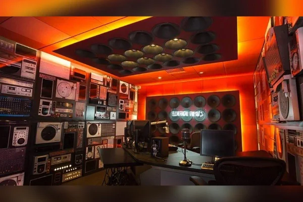 Estúdio da Rádio Eldorado
