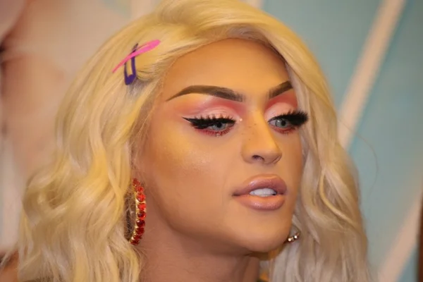 Pabllo Vittar se pronuncia sobre boicote a Seu Crime em rádio