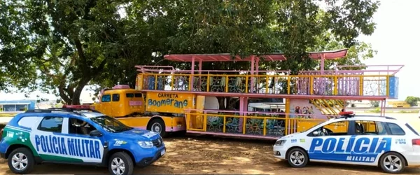 Dono de carreta que imita Carreta Furacão é preso tentando comprar aparelho de som com dinheiro falso em Goiás