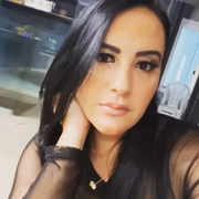 Barbara Pagidis Alexopoulos trabalhou em dois momentos no gabinete de Hugo Motta. A primeira fase foi entre julho de 2012 a outubro de 2015. Depois, ela retorna em novembro de 2021 e permanece no gabinete do deputado até dezembro de 2024.