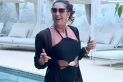 Mãe de Virginia sensualiza e mostra tatuagem íntima: "Brindar à vida" Mãe de Virginia sensualiza e mostra tatuagem íntima: "Brindar à vida"