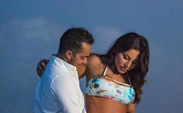 Thammy Miranda posa com mão na barriga de Andressa e emociona a web