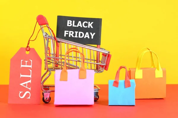 Live commerce: como a estratégia é importante na Black Friday?