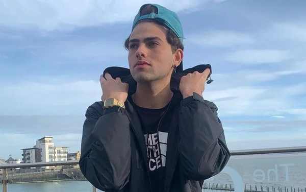 Sedutor do TikTok contabiliza o lucro do sucesso nas redes