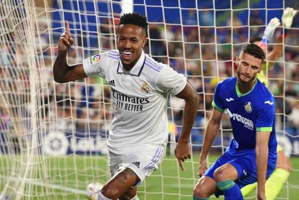 Militão marca contra o Getafe e Real Madrid dorme no topo do Espanhol