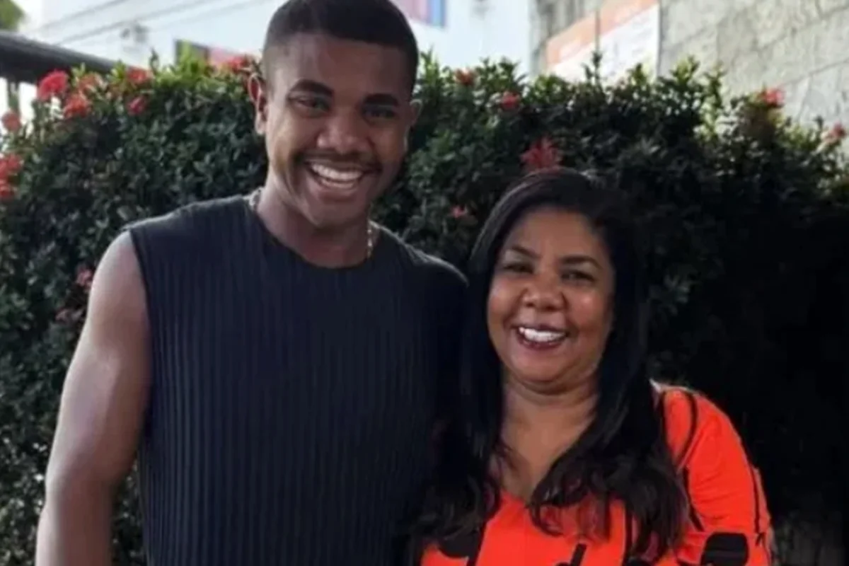 Davi Brito e a mãe, Elisângela Brito Davi Brito e a mãe, Elisângela Brito