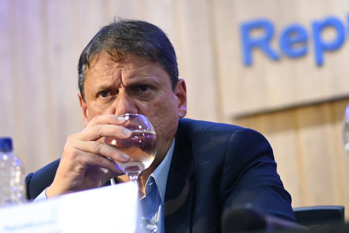 Republicanos oficializa apoio a Flávio Bolsonaro no 2º turno - imagem 9 Republicanos oficializa apoio a Flávio Bolsonaro no 2º turno - imagem 9