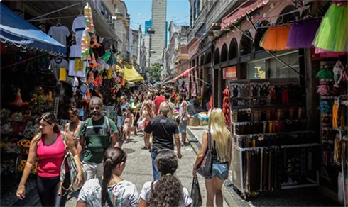 Cariocas lotam a Saara, que tem aumento de 10% nas vendas de Natal