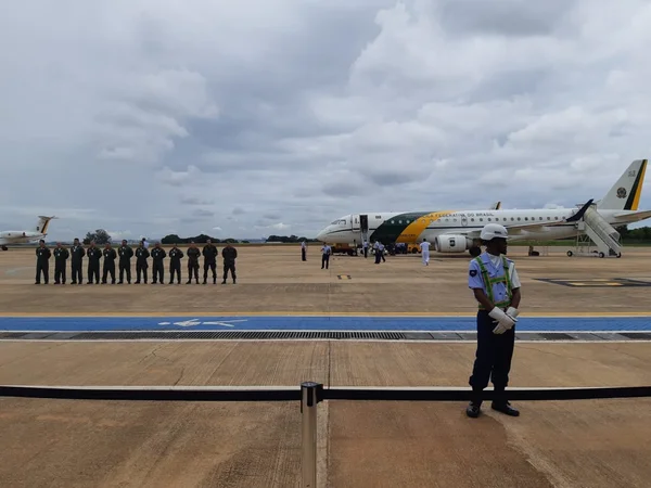 Resgate na China: “Só embarca se não tiver sintoma”, diz ministro