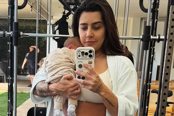 "Lugares preferidos", diz Lauana Prado ao posar com Dom na academia - Metrópoles