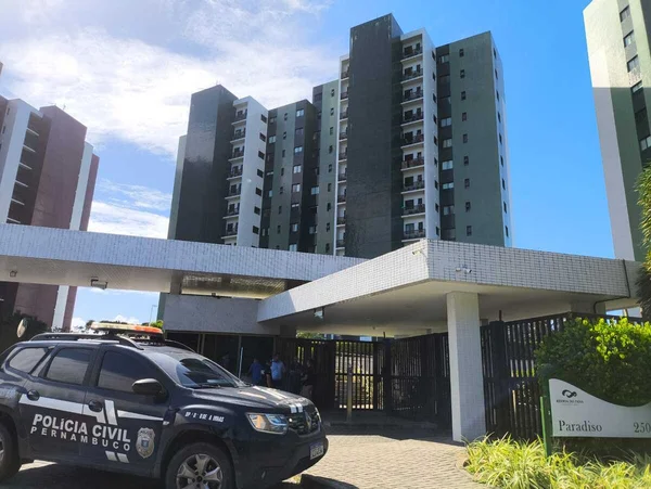 Agiotas comandavam extorsões e tomavam comércio em paraíso turístico