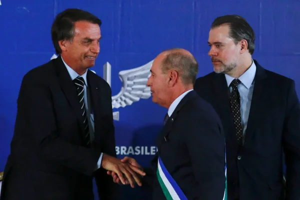 Bolsonaro almoça com Azevedo. No cardápio, pacote anticrime de Moro