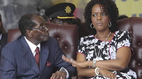 Mugabe é destituído da liderança do partido governante do Zimbábue