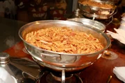 Macarrão à bolonhesa no buffet