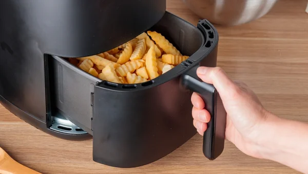Batata frita na airfryer