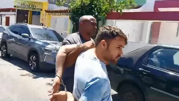 Imagem colorida de pai que estuprava filha e gravava sendo preso - Metrópoles