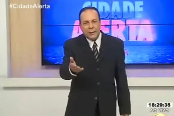 Apresentador Jonas Batista