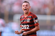 Rafinha é ídolo de Flamengo e Bayern de Munique. Rafinha é ídolo de Flamengo e Bayern de Munique.