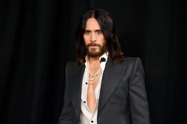 Foto colorida de Jared Leto - Metrópoles