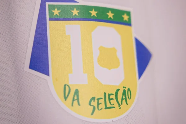 Em jogo da Sul-Americana, Santos homenageia Neymar após convocação