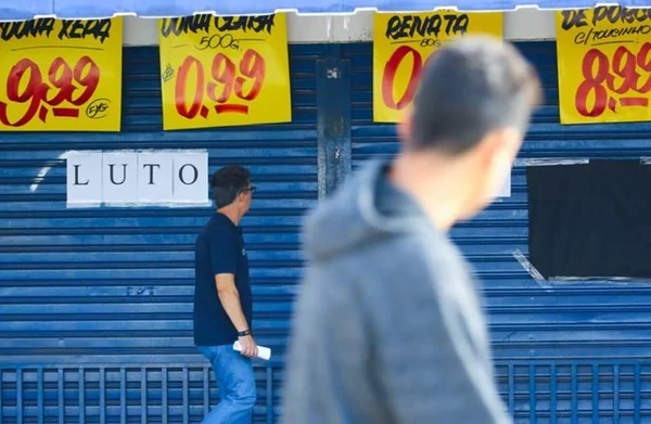 Homem que matou funcionário de mercado no DF é condenado a 34 anos