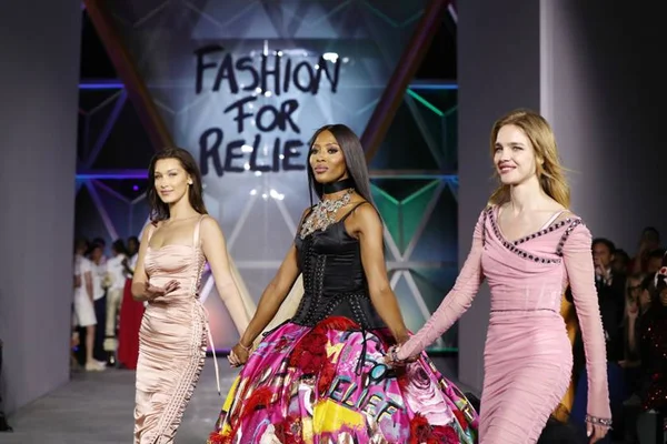Evento beneficente de Naomi Campbell reúne celebridades em Cannes