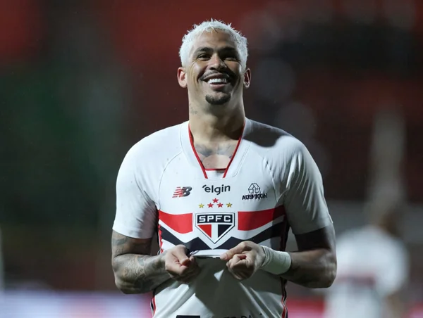 Imagem colorida de Luciano, do São Paulo
