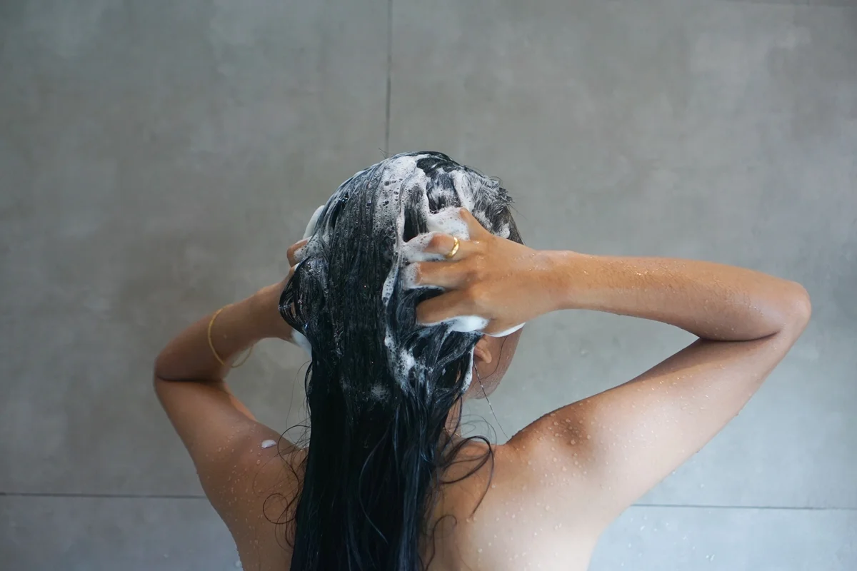 Skincare: o couro cabeludo também é pele e precisa de cuidados