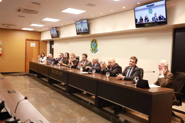 Instituto dos Advogados do DF comemora 54 anos de existência