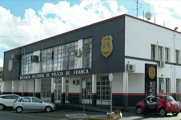 Vítima acusa escrivão de estupro dentro da delegacia