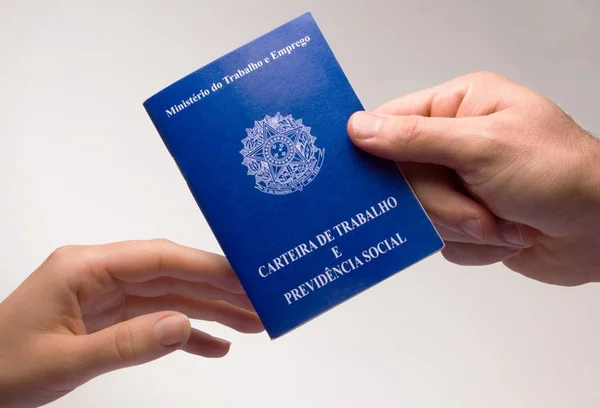 Empresa do DF tem 17 vagas de emprego com salários de até R$ 2.500