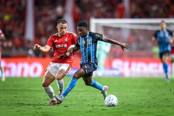 Grêmio e Internacional estão escalados para o duelo pela Copa do Brasil