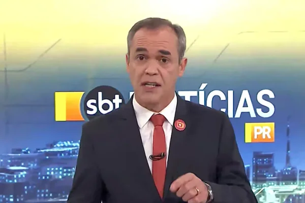 Sandro Dalpícolo, apresentador do SBT Notícias Paraná