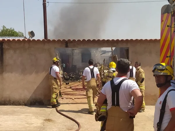 Veja como ficou casa onde menino de 10 morreu queimado após incêndio