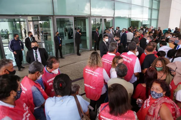 Servidor federal da Saúde cedido ao GDF receberá pecúnia de R$ 5 mil
