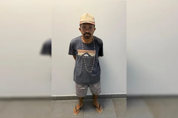 Polícia procura criminoso que assaltou correntistas em banco do DF
