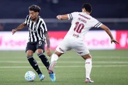 Botafogo e Fluminense empataram por 1 x 1. Botafogo e Fluminense empataram por 1 x 1.