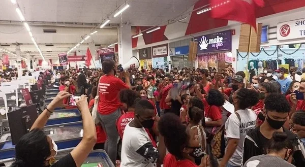 ocupação do mercado extra em bh