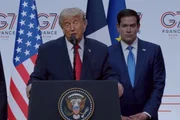 Trump confunde Flávio com Eduardo e diz que prenderam o "Bolsonaro Jr" Trump confunde Flávio com Eduardo e diz que prenderam o "Bolsonaro Jr"