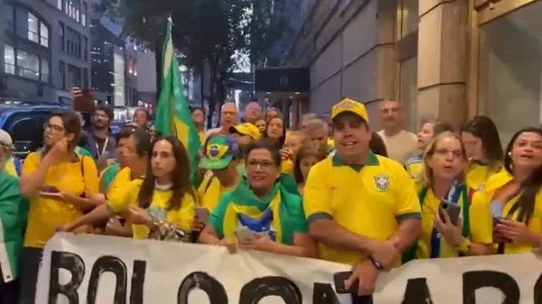 Apoiadores de Bolsonaro em NY