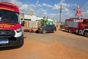 Bombeiros socorreram o motociclista, que teve traumatismo cranioencefálico grave e precisou ser levado de helicóptero ao hospital