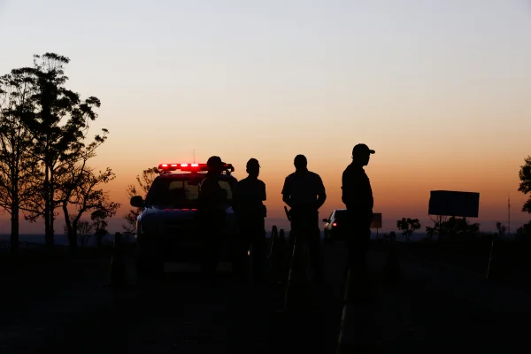 Sem visitas a presos, sistema penitenciário vira barril de pólvora