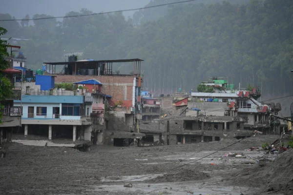 Enxurrada no Nepal - Metrópoles