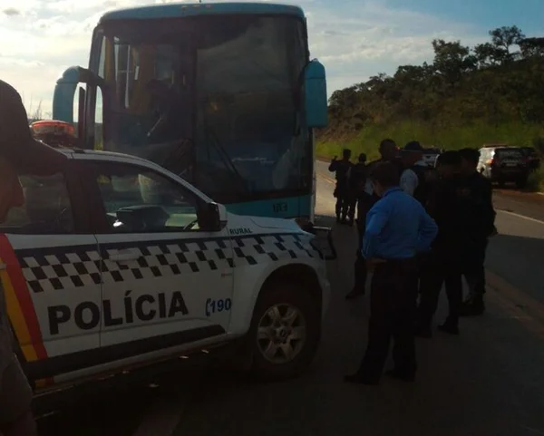 Policial reage a assalto a ônibus e mata ladrão em Brazlândia