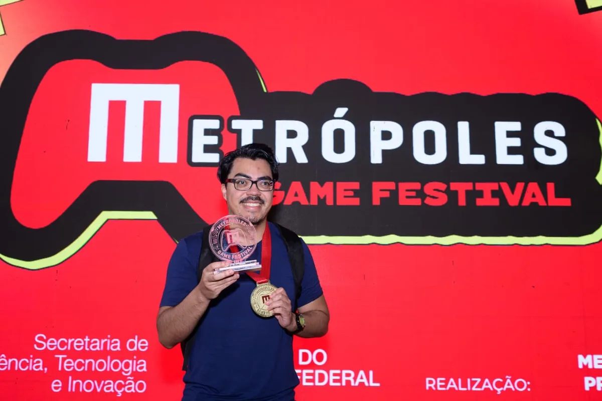 Wendell Silva foi o campeão da competição de Granblue Fantasy Versus no Metrópoles Game Festival. Antônio Bernardo ficou com o 2º lugar Wendell Silva foi o campeão da competição de Granblue Fantasy Versus no Metrópoles Game Festival. Antônio Bernardo ficou com o 2º lugar