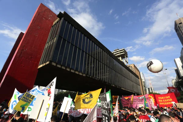 Manifestação contra o presidente Jair Bolsonaro em São Paulo