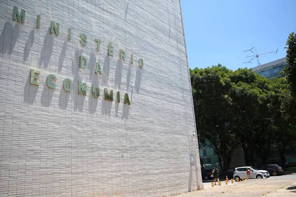Governo quer eliminar DRU para seguridade social