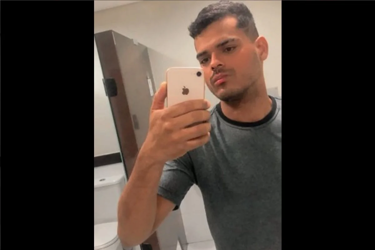 Homem morre após briga em fast-food Homem morre após briga em fast-food